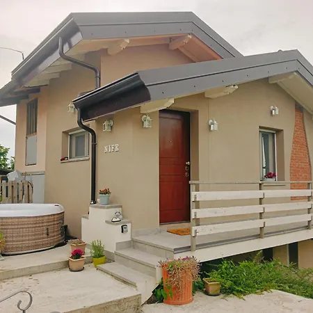 Nife Tiny House - Secret Garden Villa Montalbo