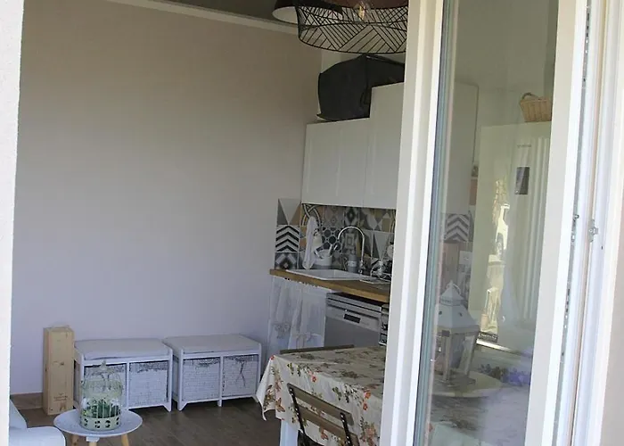 Nife Tiny House - Secret Garden Montalbo