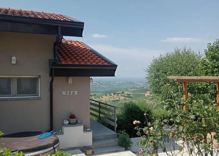 Villa Nife Tiny House - Secret Garden Montalbo