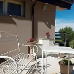 Nife Tiny House - Secret Garden