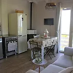 Nife Tiny House - Secret Garden Montalbo