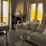 וילה Nife Tiny House - Secret Garden