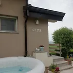 Nife Tiny House - Secret Garden Montalbo