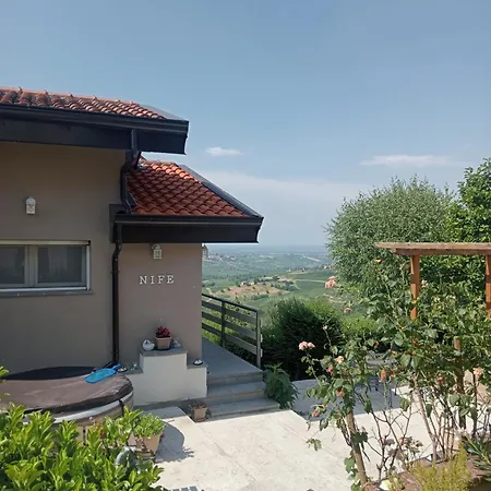 Villa Nife Tiny House - Secret Garden Montalbo