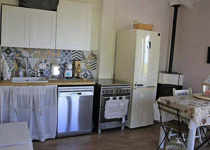 Nife Tiny House - Secret Garden